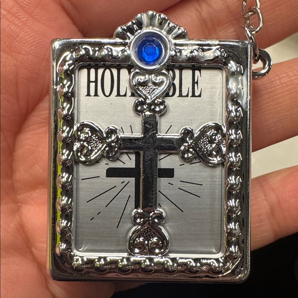 Silver Holy Bible Keychain with blue Gemstone 1 piece - Picture 6 of 14